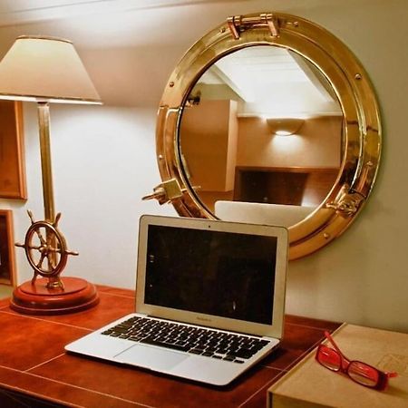 Acropolis Luxury House Apartment เอเธนส์ ภายนอก รูปภาพ
