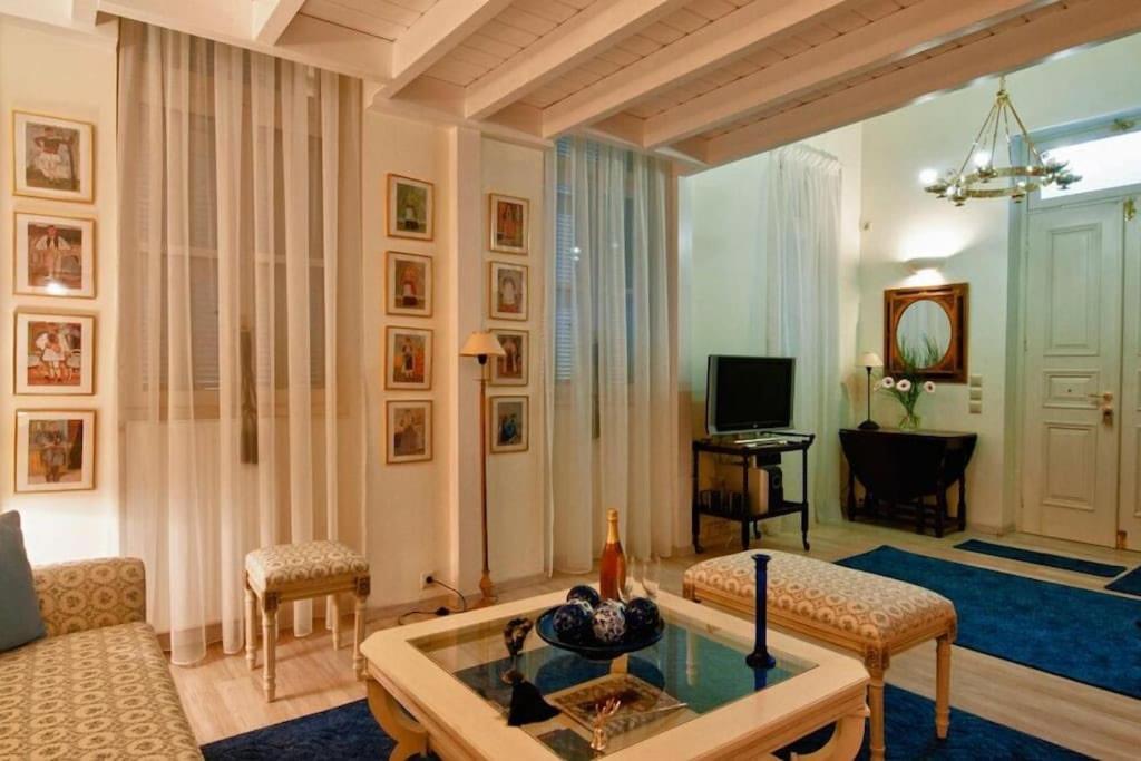 Acropolis Luxury House Apartment เอเธนส์ ภายนอก รูปภาพ
