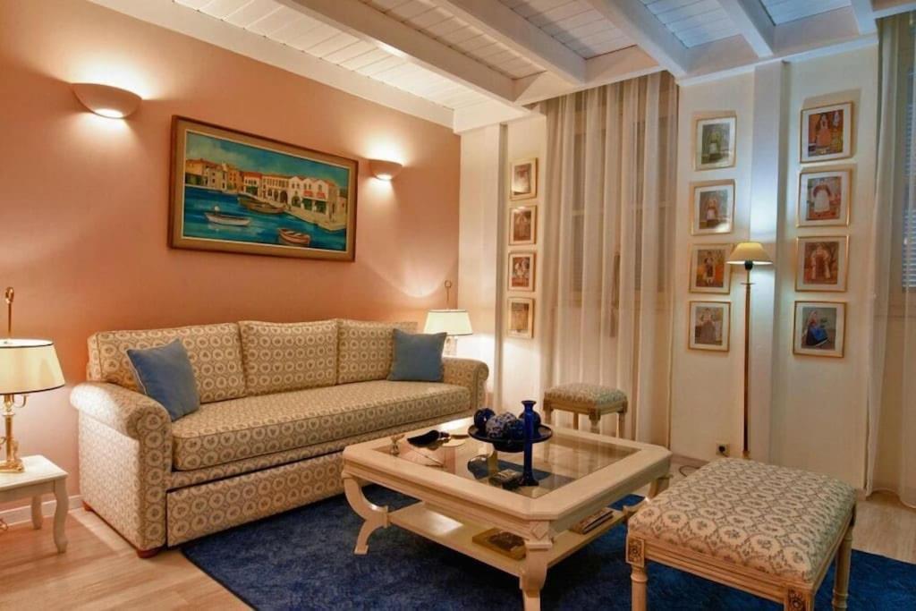 Acropolis Luxury House Apartment เอเธนส์ ภายนอก รูปภาพ
